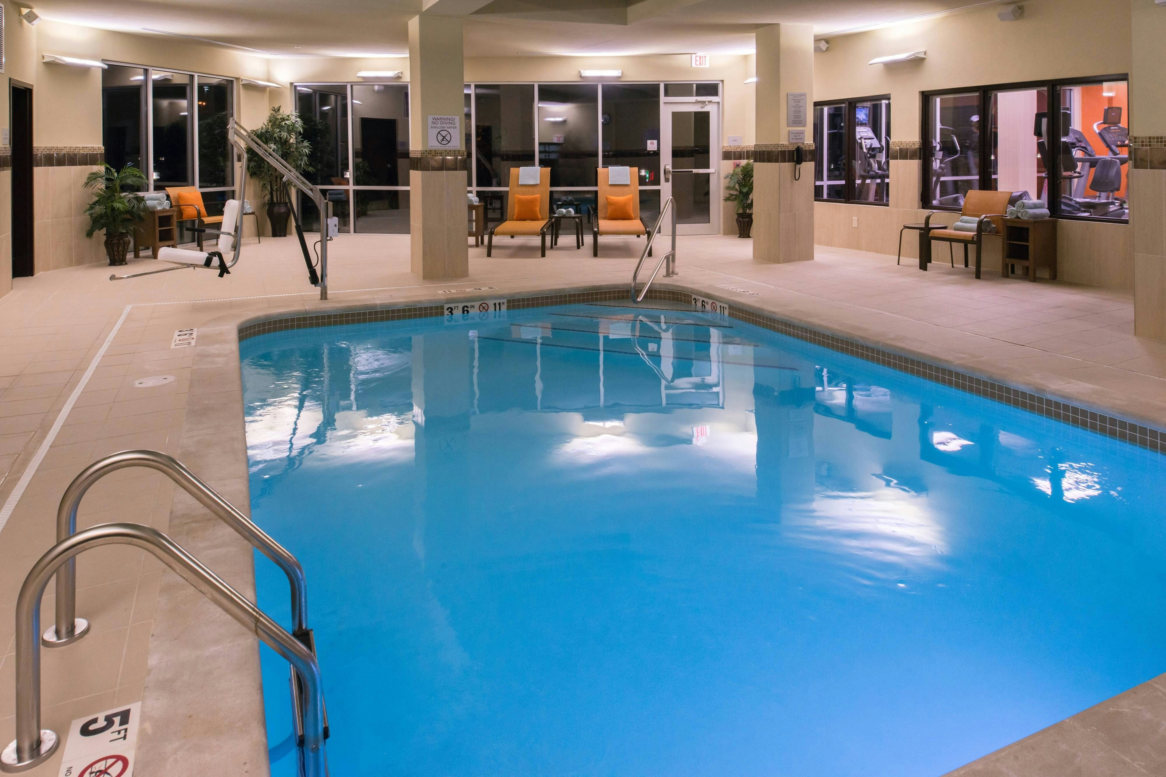 Courtyard Hot Springs 25/49