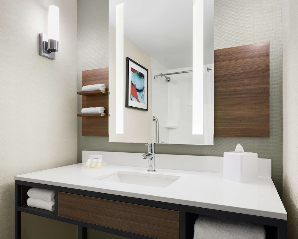 Hilton Garden Inn Las Vegas/Henderson 11/58