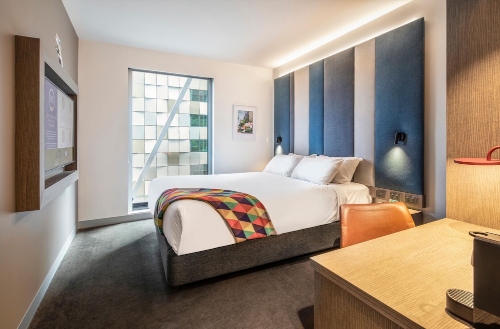 Comfy, Standard, Queen Bed
