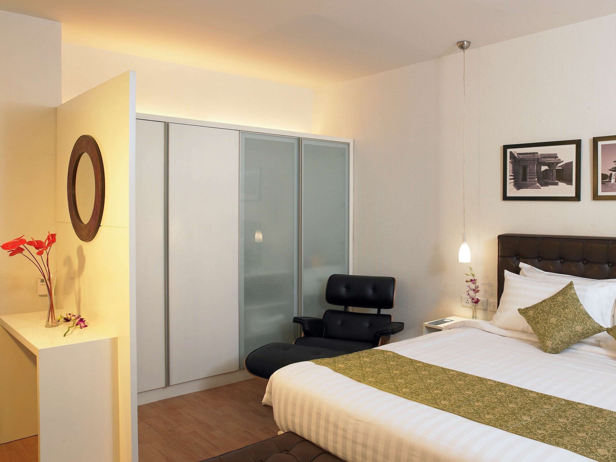 STUDIO, SUITE, BALCONY
