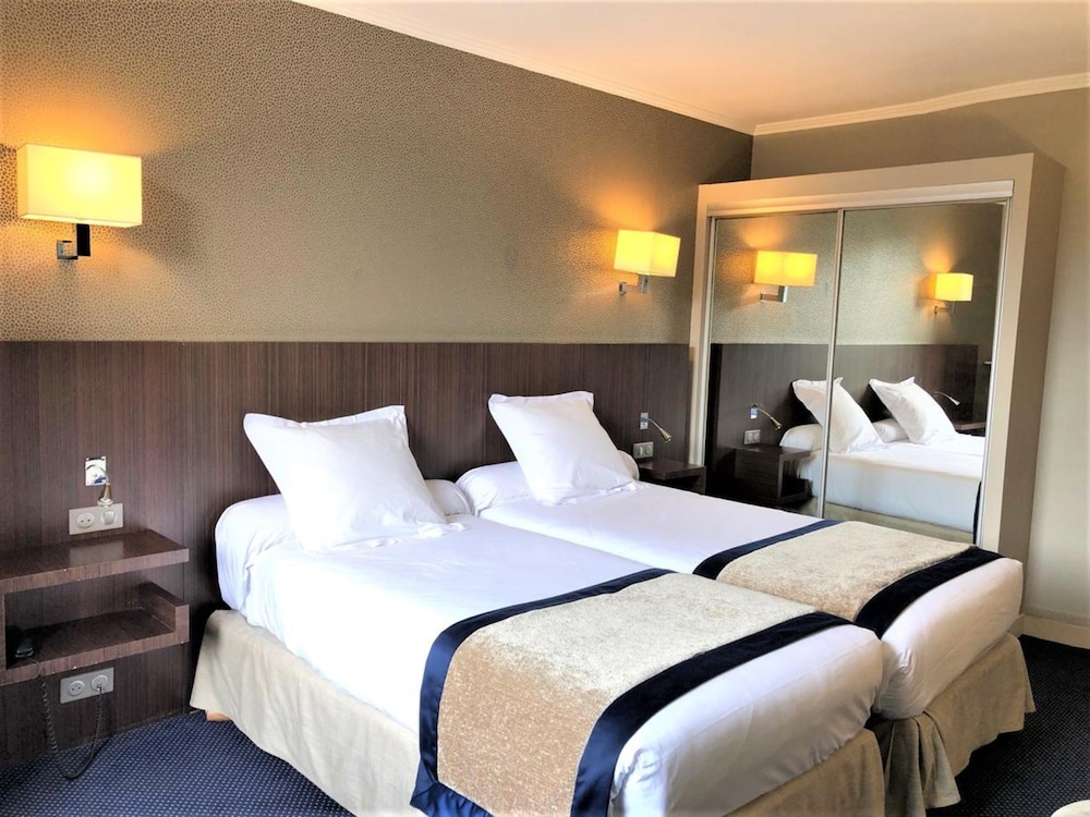 HOTEL DE SUEZ 20/59