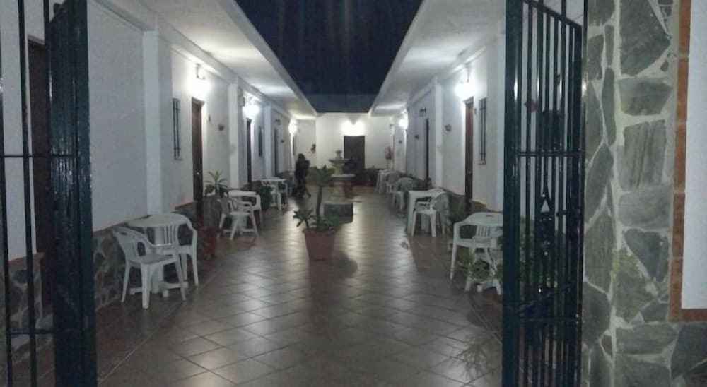 Hostal El Canario 23/36