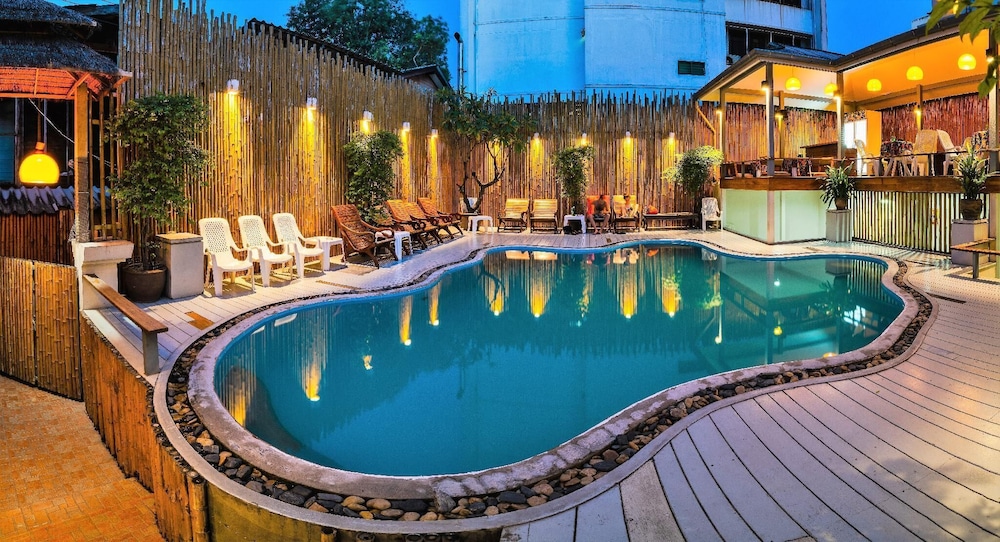 Wild Orchid Villa Bangkok 40/50