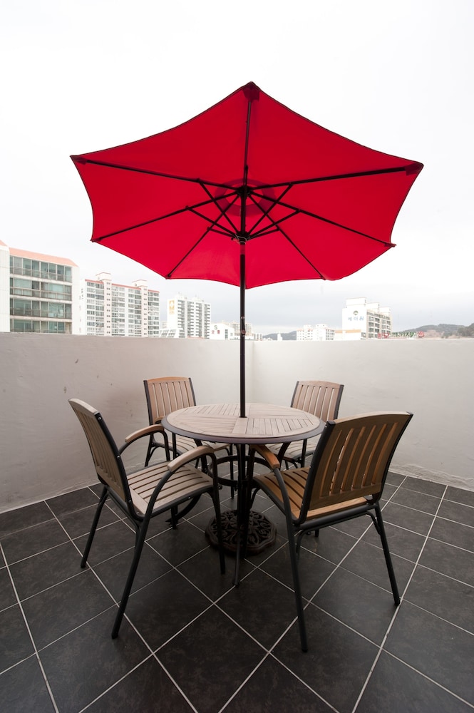 Tongyeong Anchovy Tourist Hotel 28/36