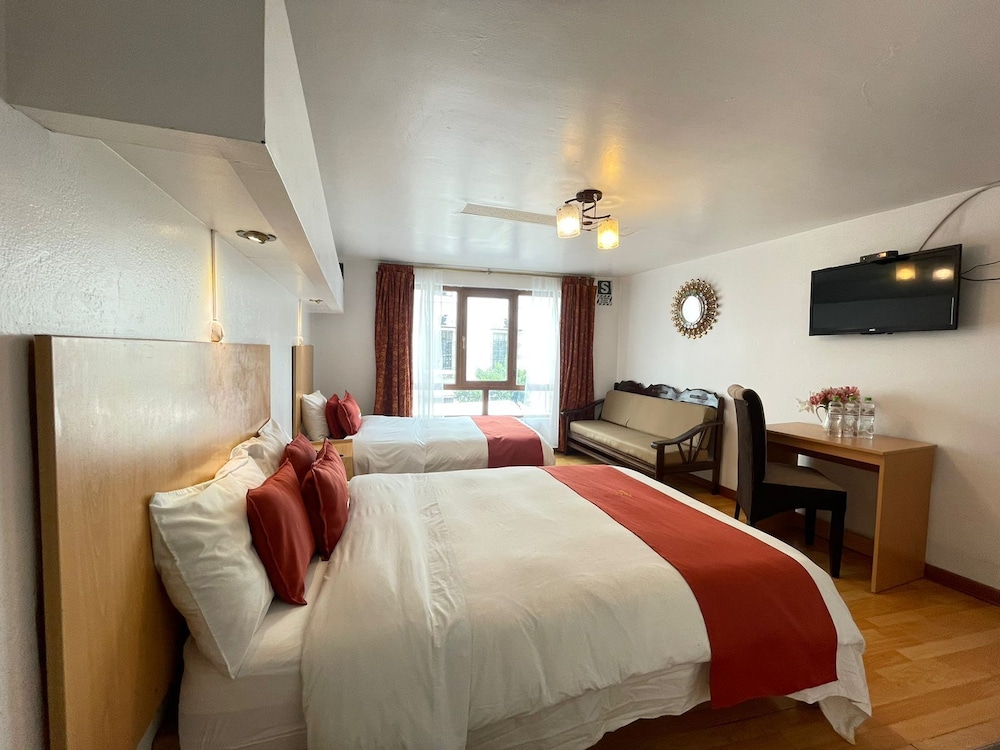 Intiwatana Hotel Boutique 33/50