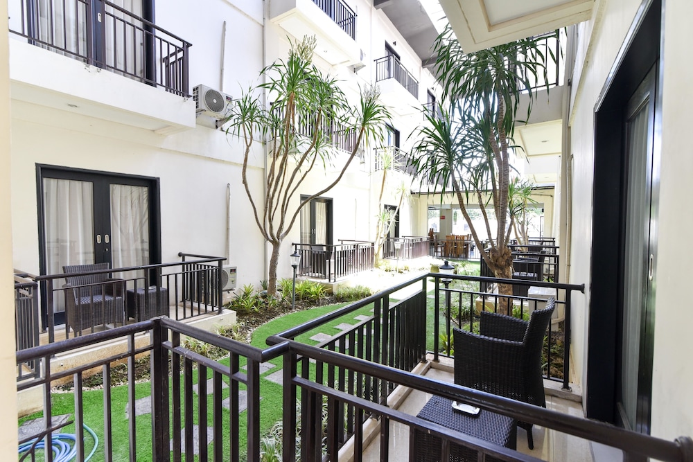 Reddoorz Plus Near Mall Bali Galeria 2 34/35