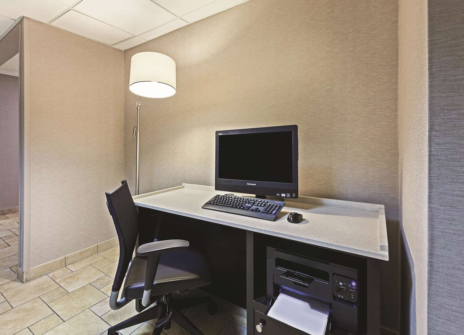 La Quinta Inn & Suites by Wyndham N Little Rock-McCain Mall 50/63