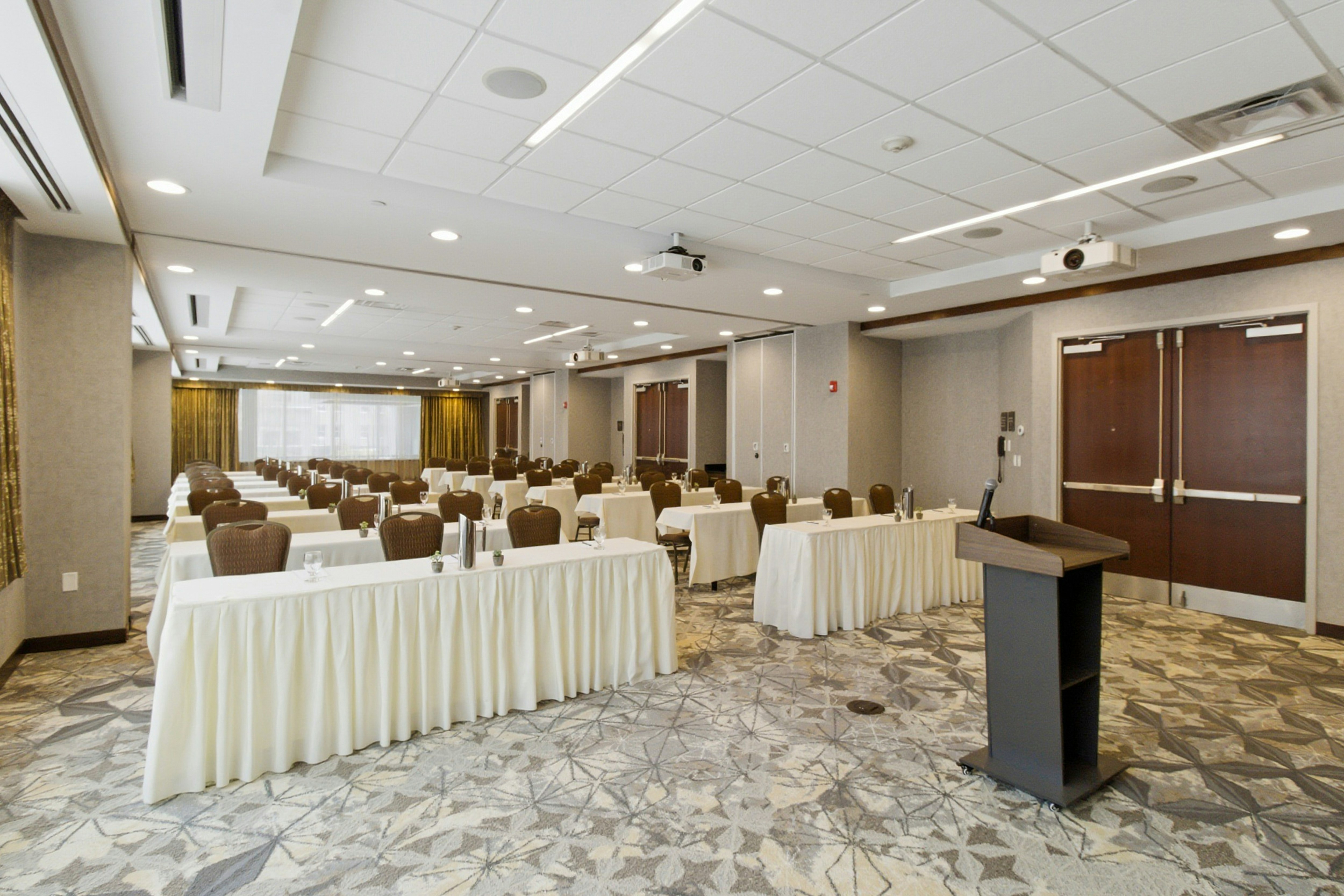 Embassy Suites Buffalo 52/65