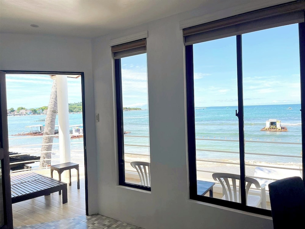 The Coral Beach Club 45/50
