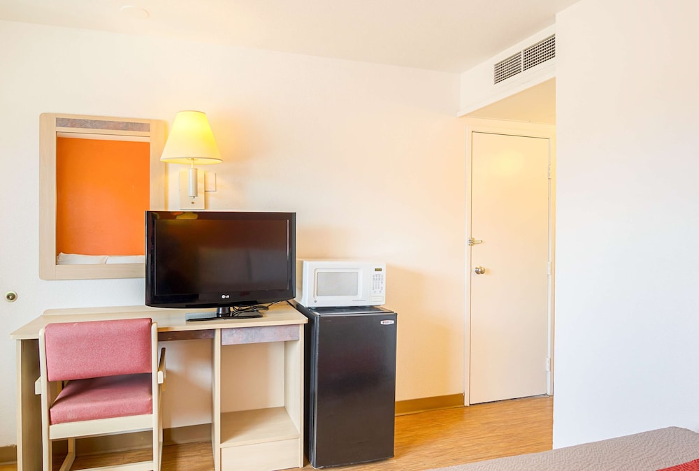 Motel6 Laramie, WY 45/52