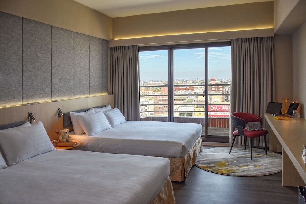 Metro Hotel 10/37