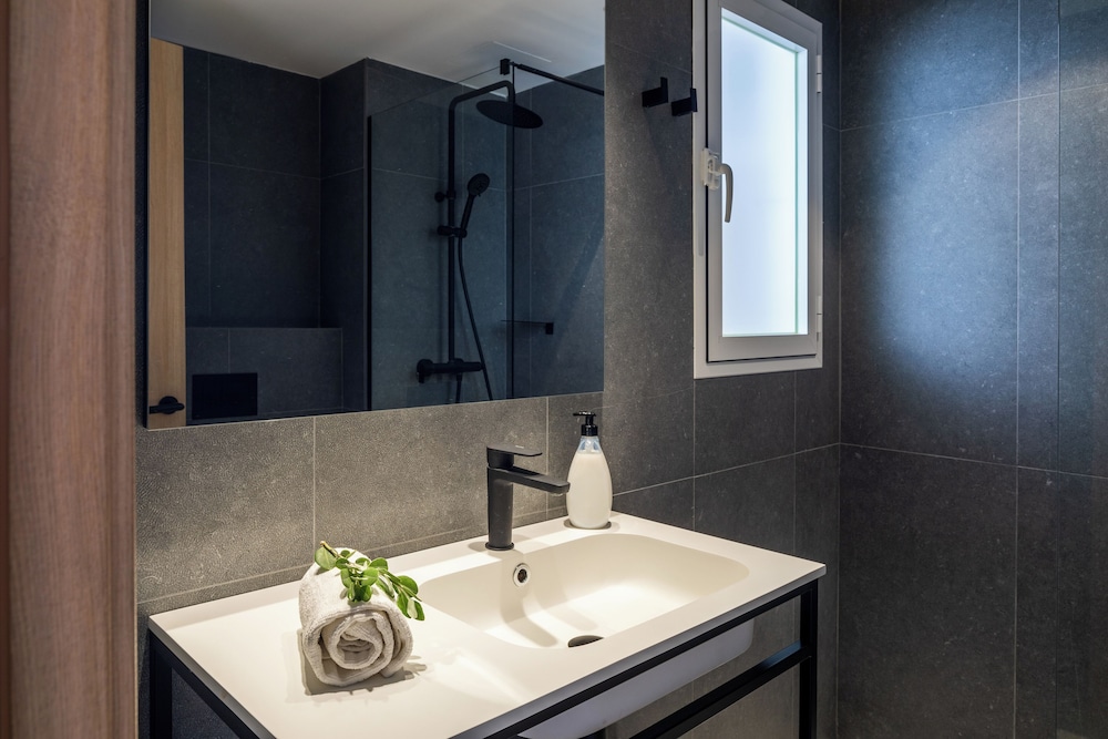 Casita Blanca Apartments - Adult Only 46/50