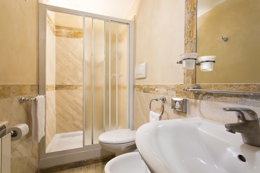 Hotel Teatro Pace 44/50
