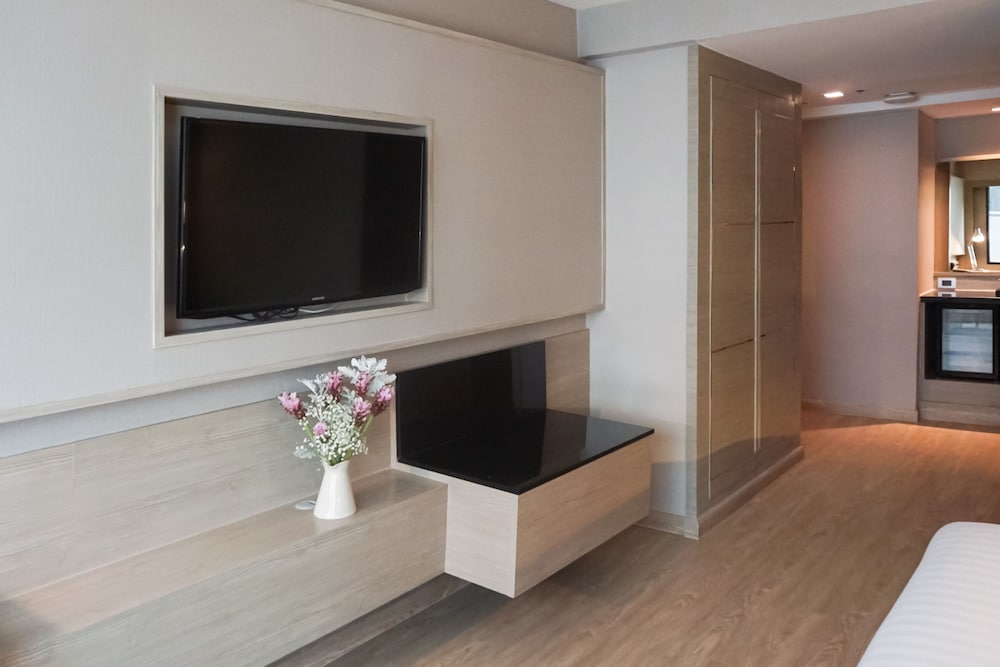 Ramada by Wyndham Bangkok Sukhumvit 11 13/83