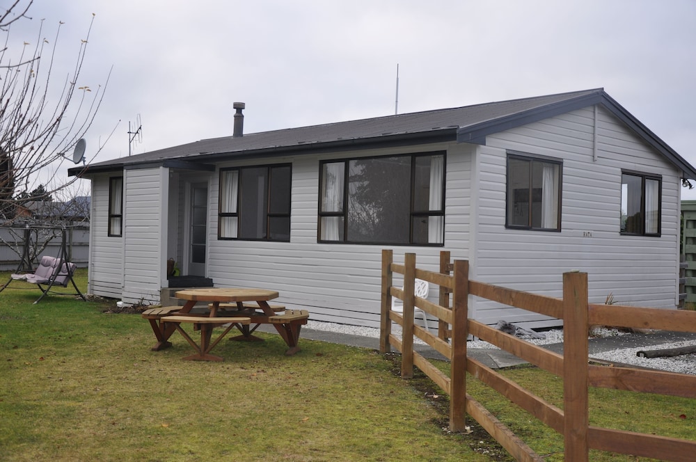 Birchwood Cottages 12/66