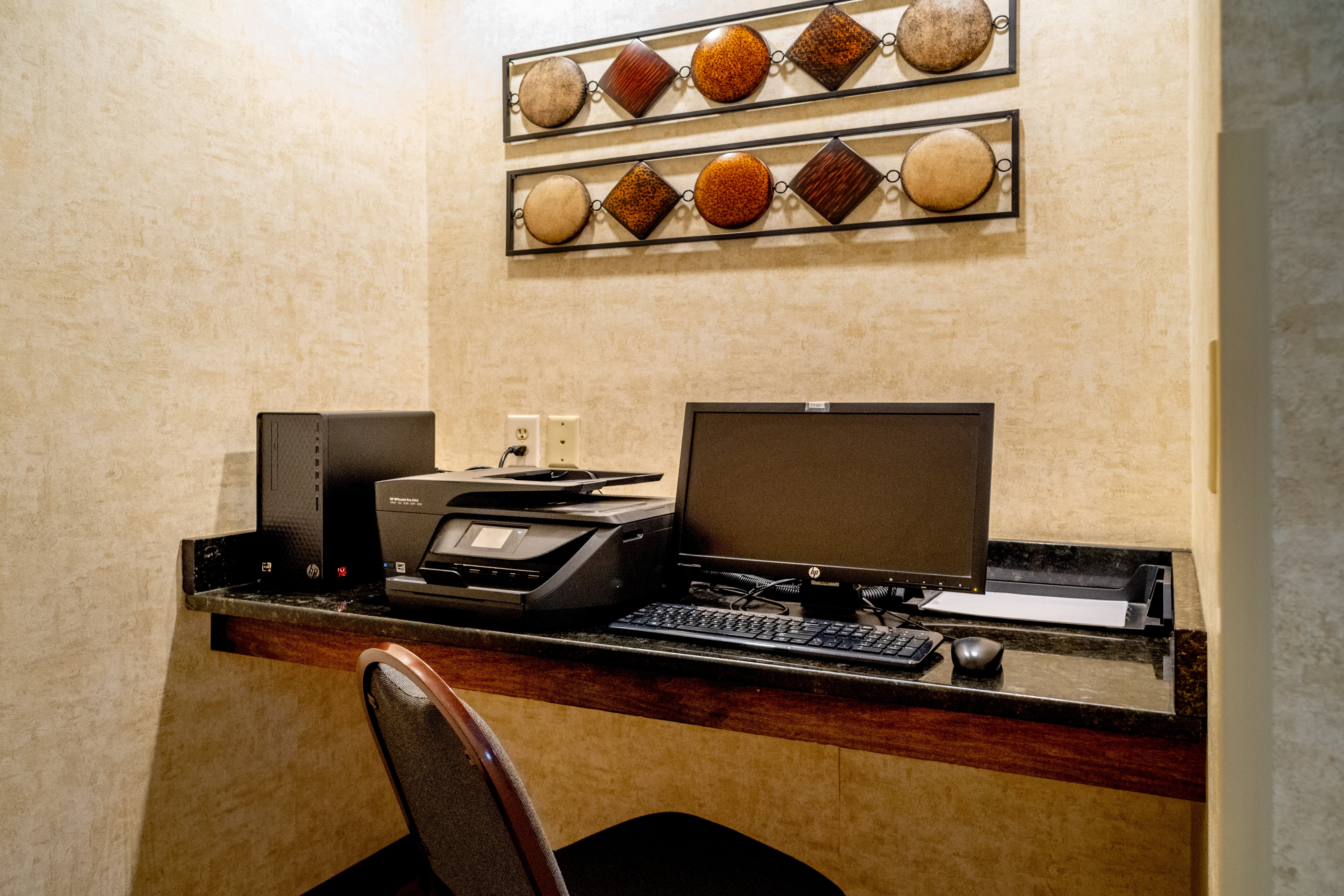 Holiday Inn Express Hotel Suites Hazard 38/43