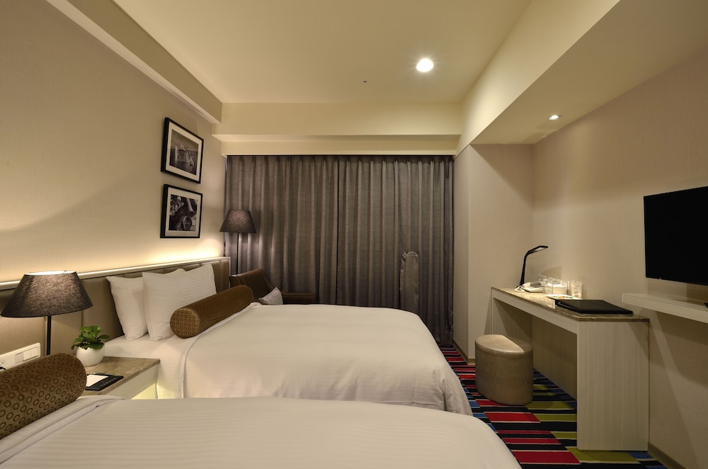 Toong Mao Evergreen Hotel 18/40