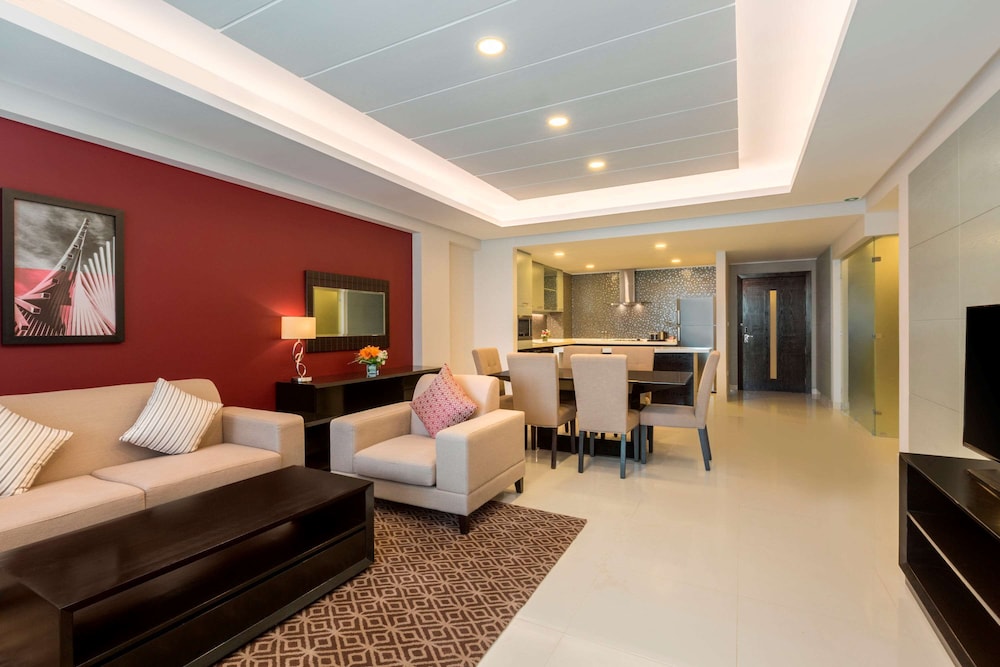 Ramada Hotel & Suites by Wyndham Amwaj Islands Manama 33/61
