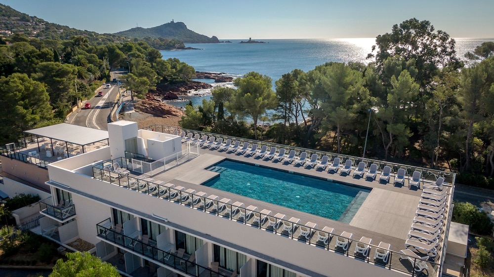 Belambra Hotels And Resorts Les Chenes Verts 2/64