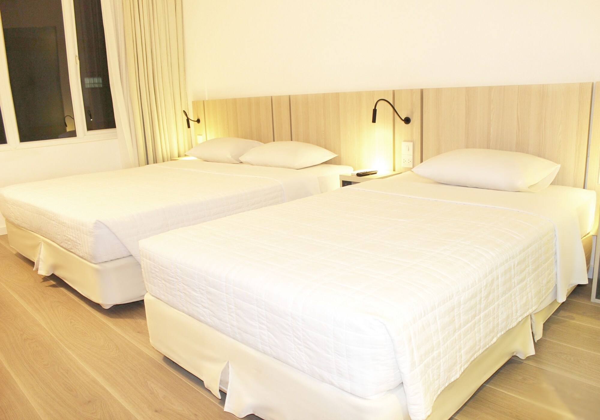 Deluxe, Executive, Twin Beds, Liberty Hotel Saigon Greenview 9/10