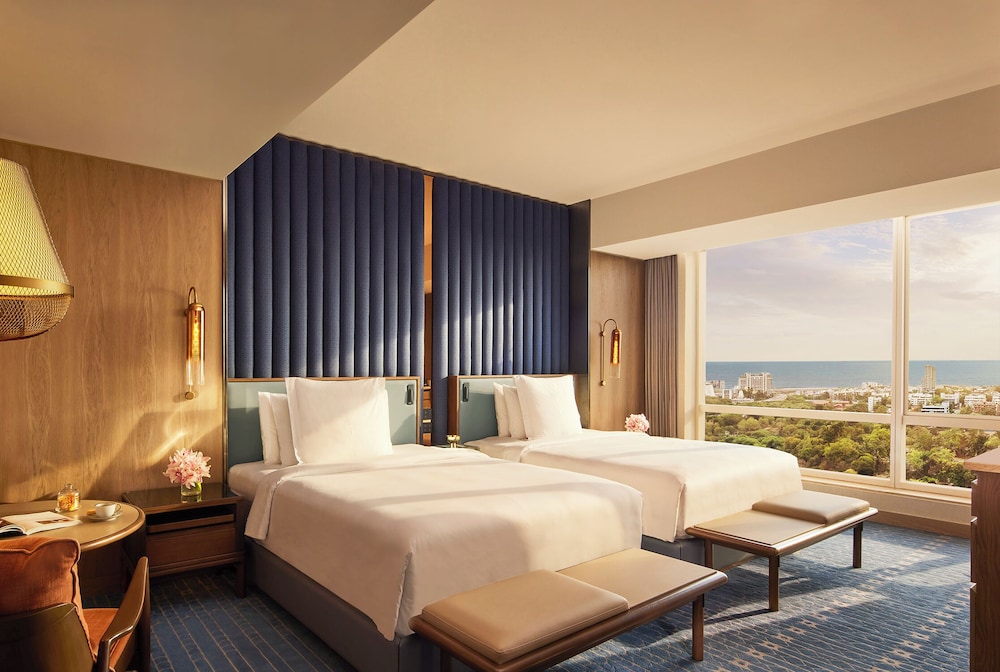 DELUXE, TWIN BEDS, SEA VIEW