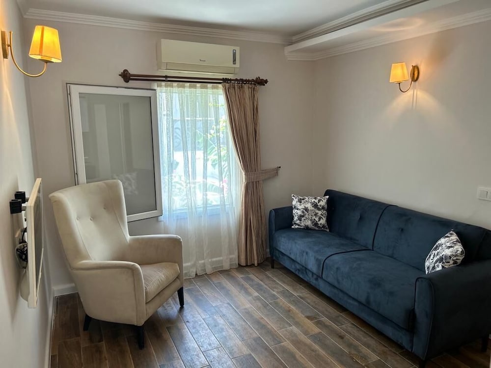 Olivias Group Hotel 17/42