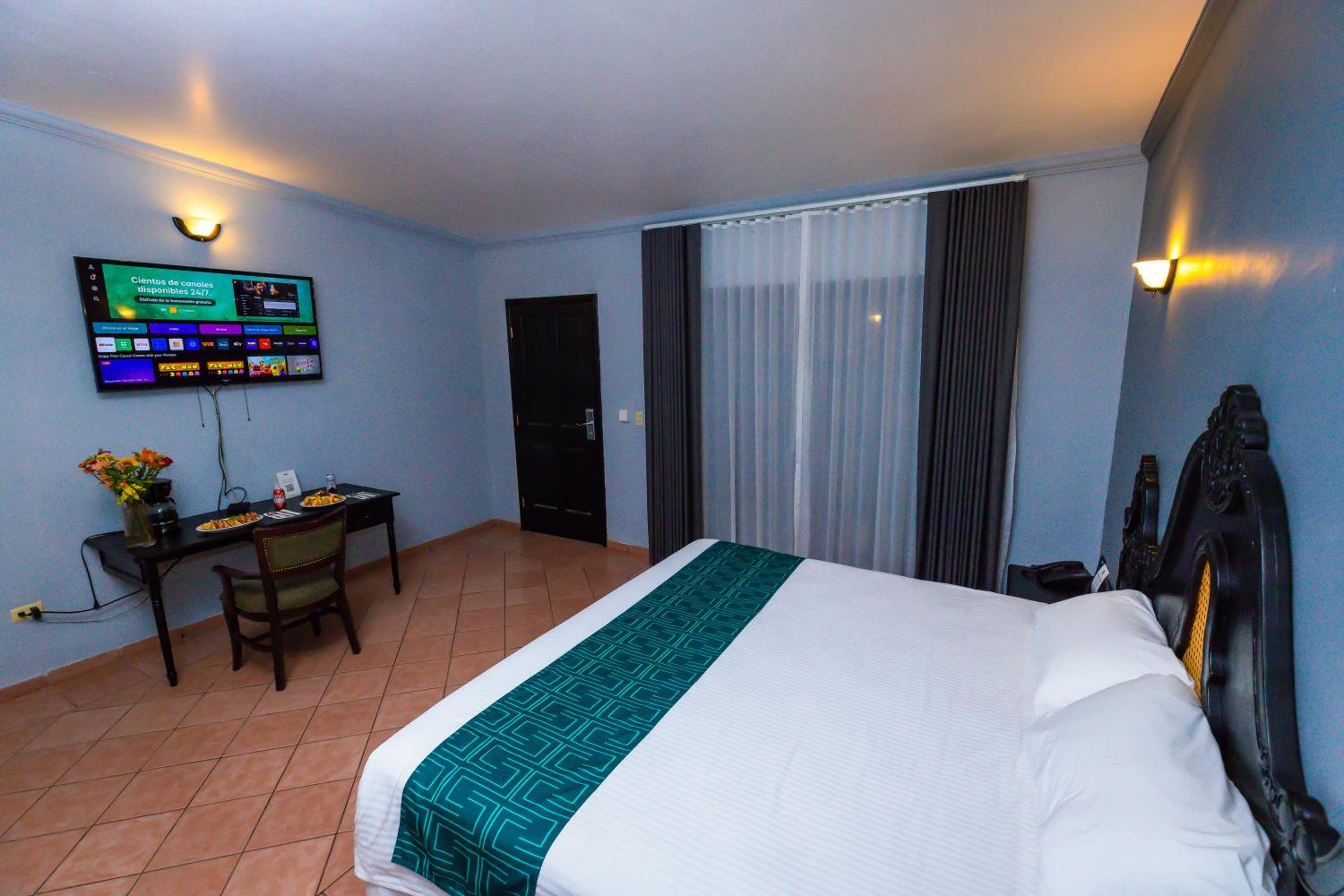 غرفة قياسية بسرير كينج، InHouse Select Hacienda Tres Rios 7/10
