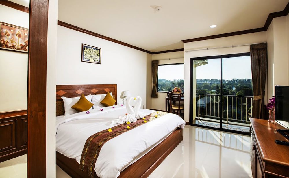 Airport Resort And Spa 28/69