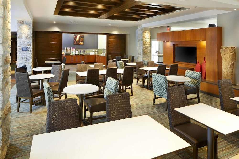 Residence Inn by Marriott San Antonio Six Flags at The Rim 16/25
