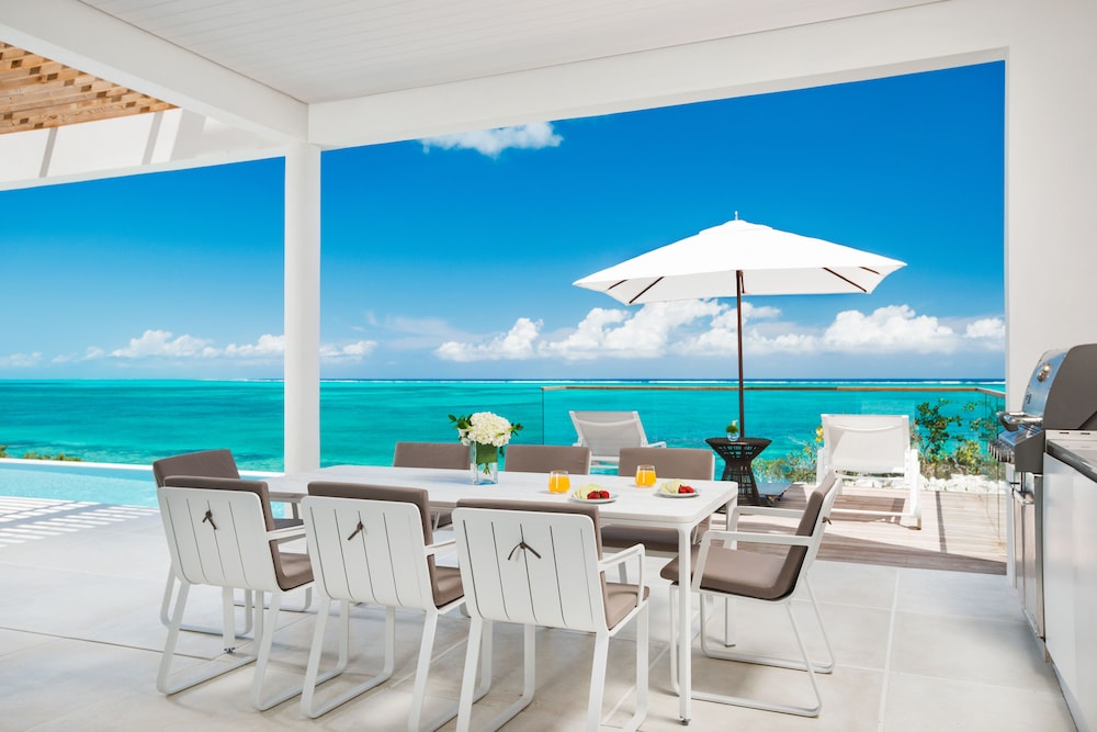 Beach Enclave Long Bay 35/50