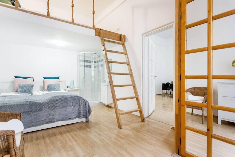 Grand Budapest Penthouse 47/82
