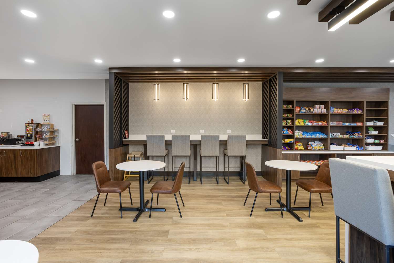 Best Western Plus Columbia Inn 39/53