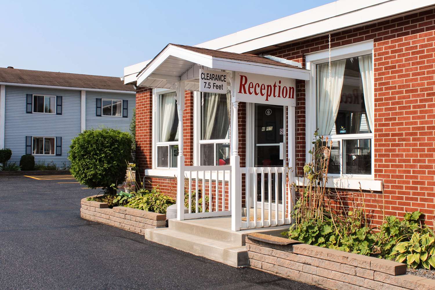 Super 8 by Wyndham Pembroke 13/15