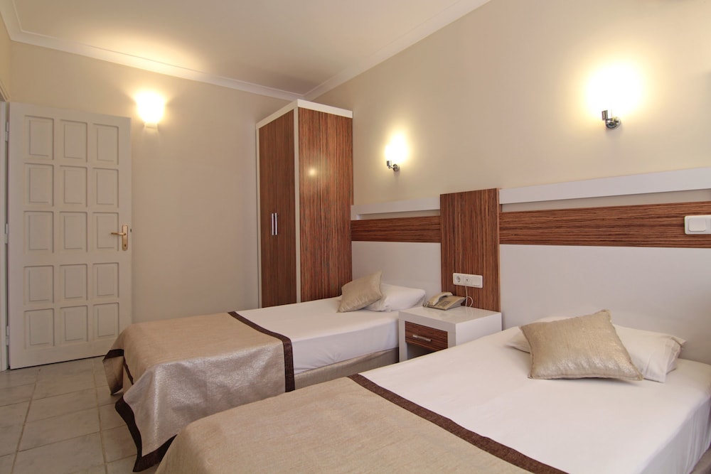 Perle Apart Hotel 8/48