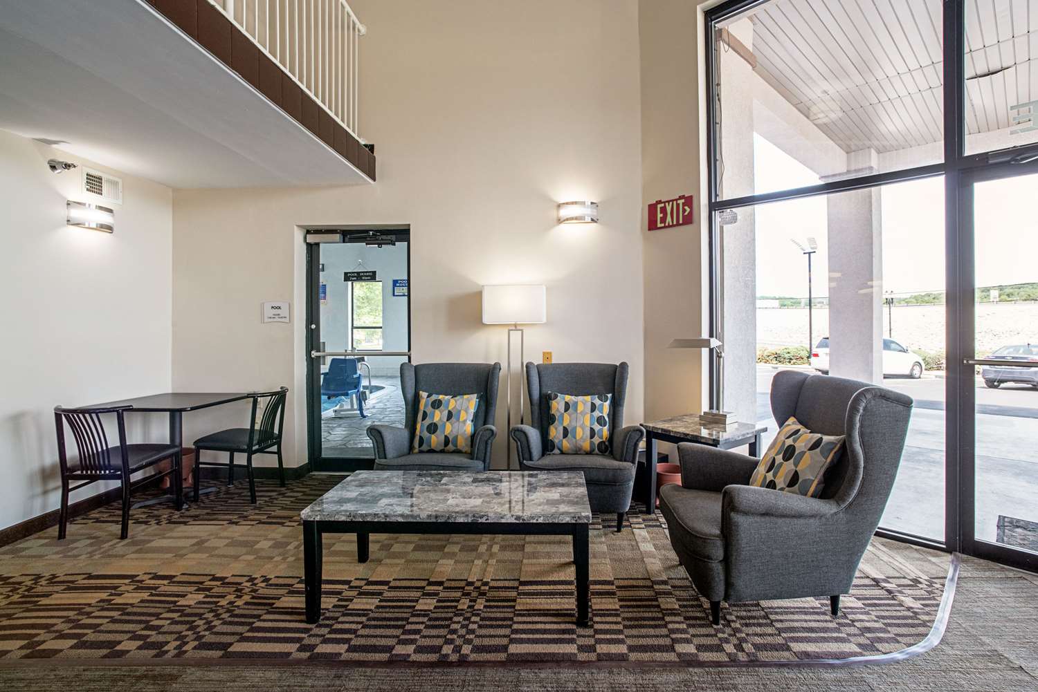 Quality Inn Near Six Flags St. Louis 16/24