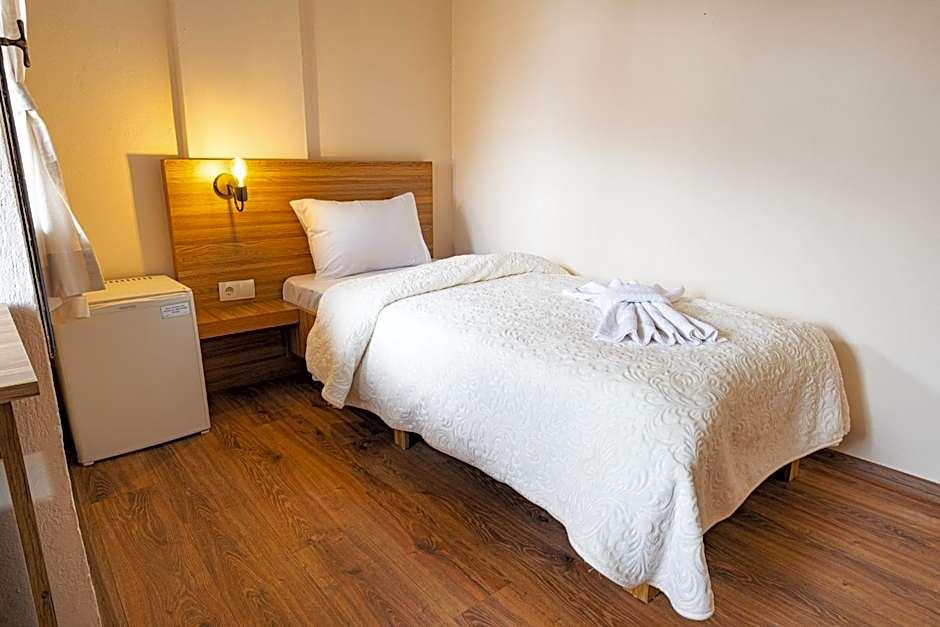 Simre Hotel 25/32