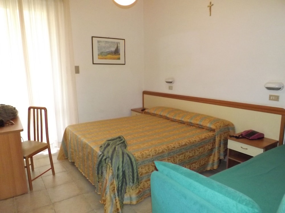Thea Hotel 19/26