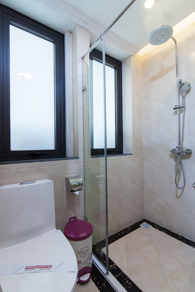Hanoi Central Hotel & Residences 64/65