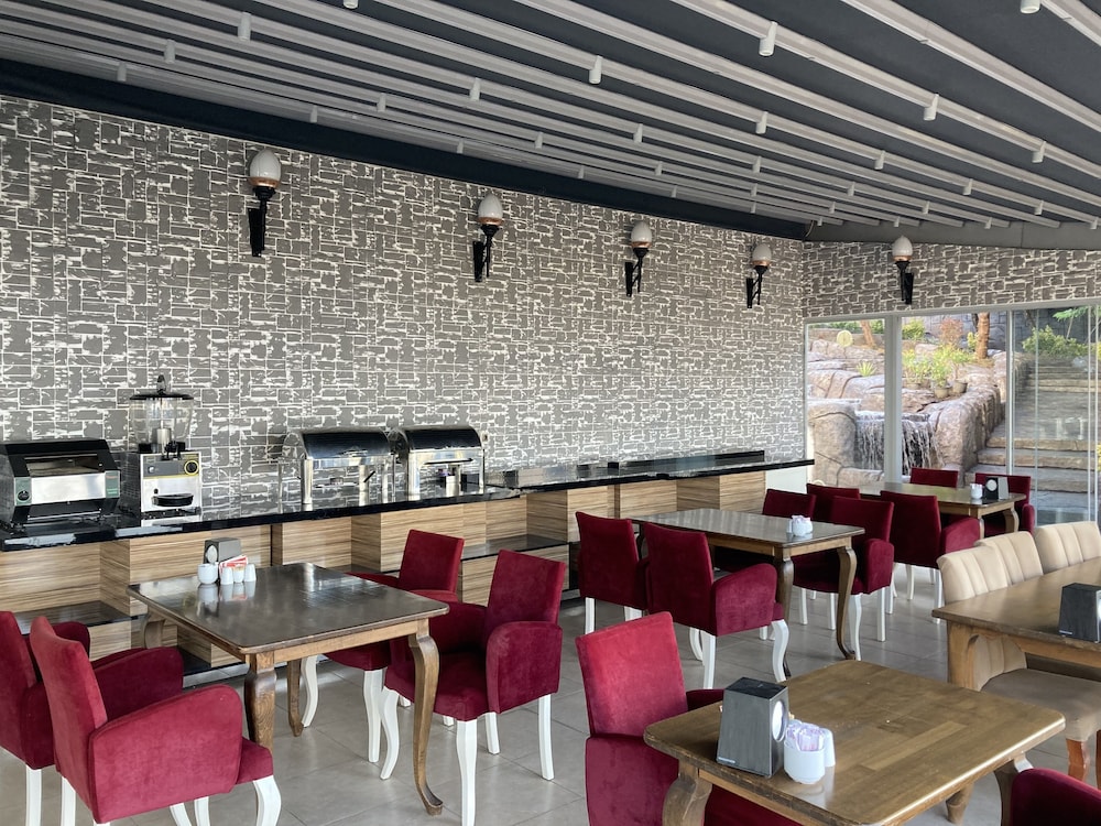 Caykent Suites Deluxe Hotel 33/50