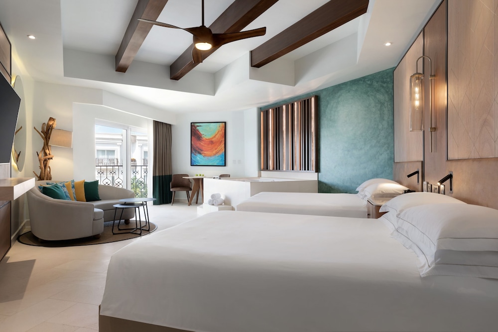 Junior Suite, 2 Queen Beds