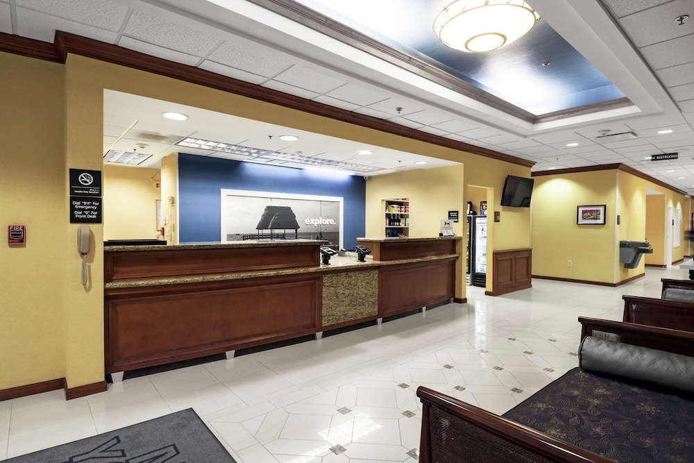 Hampton Inn Suites Jacksonville South St Johns Town Center Area 5/34