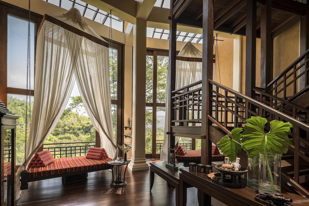 Anantara Golden Triangle Elephant Camp Resort 13/82