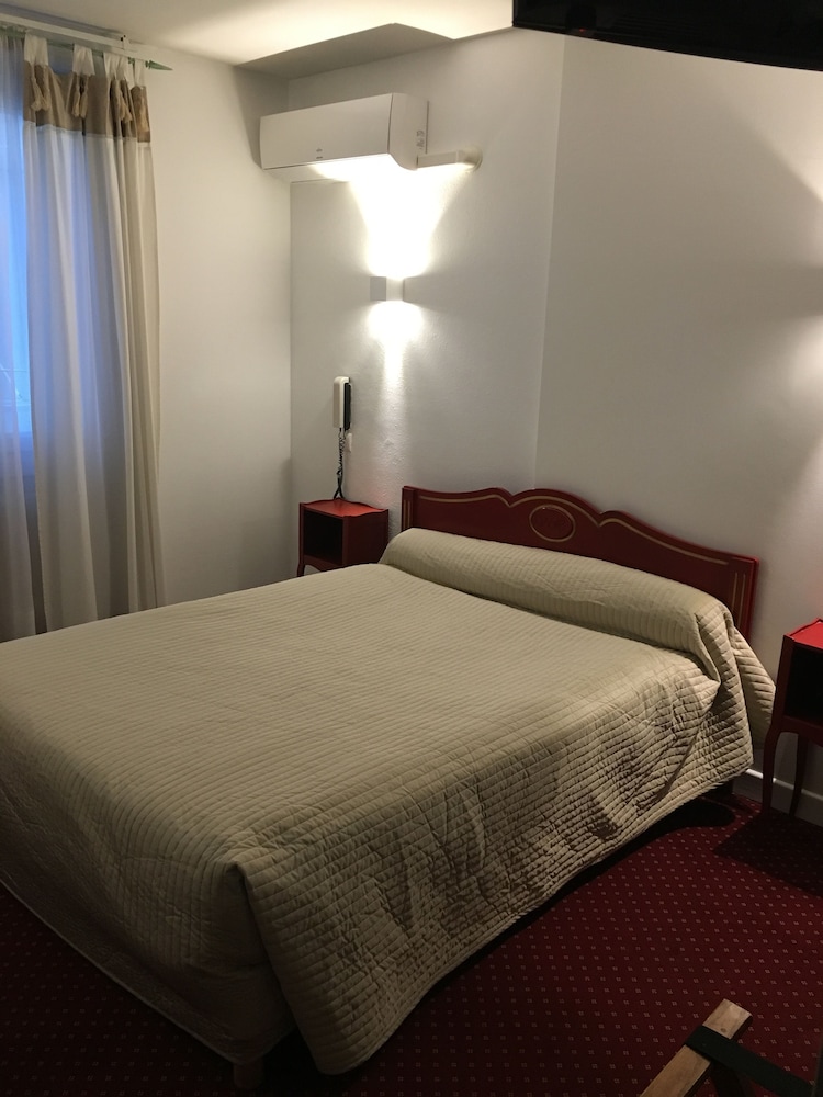 Hotel Victor Hugo 14/29