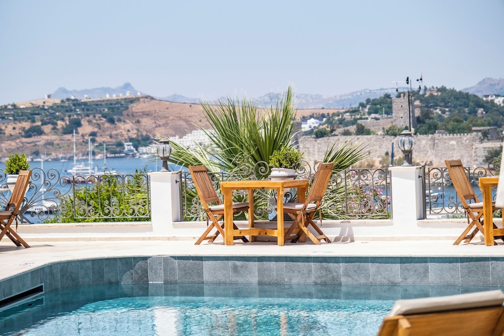 Manzara Boutique Hotel 65/71