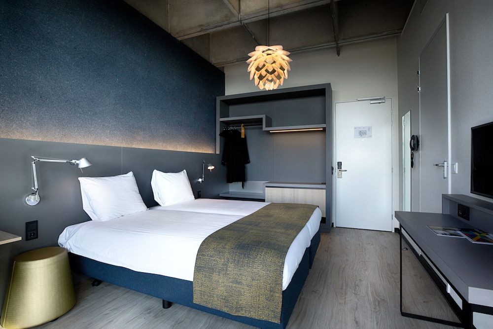 U Parkhotel 8/50