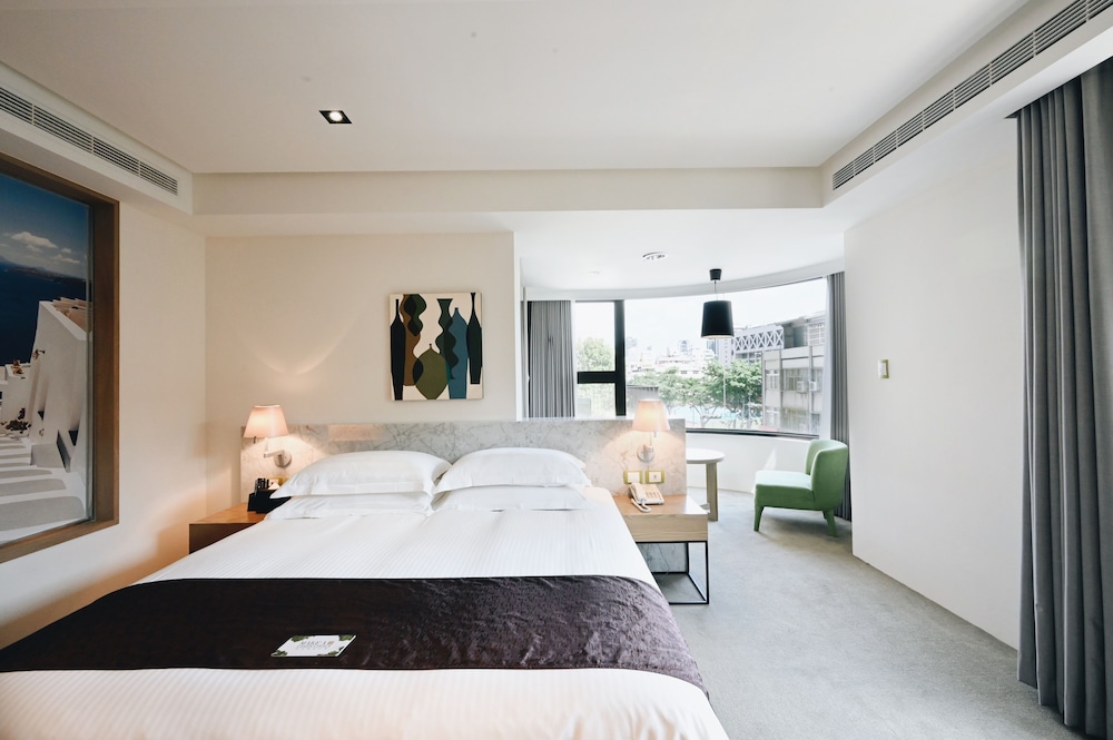 Gogo Hotel 14/56