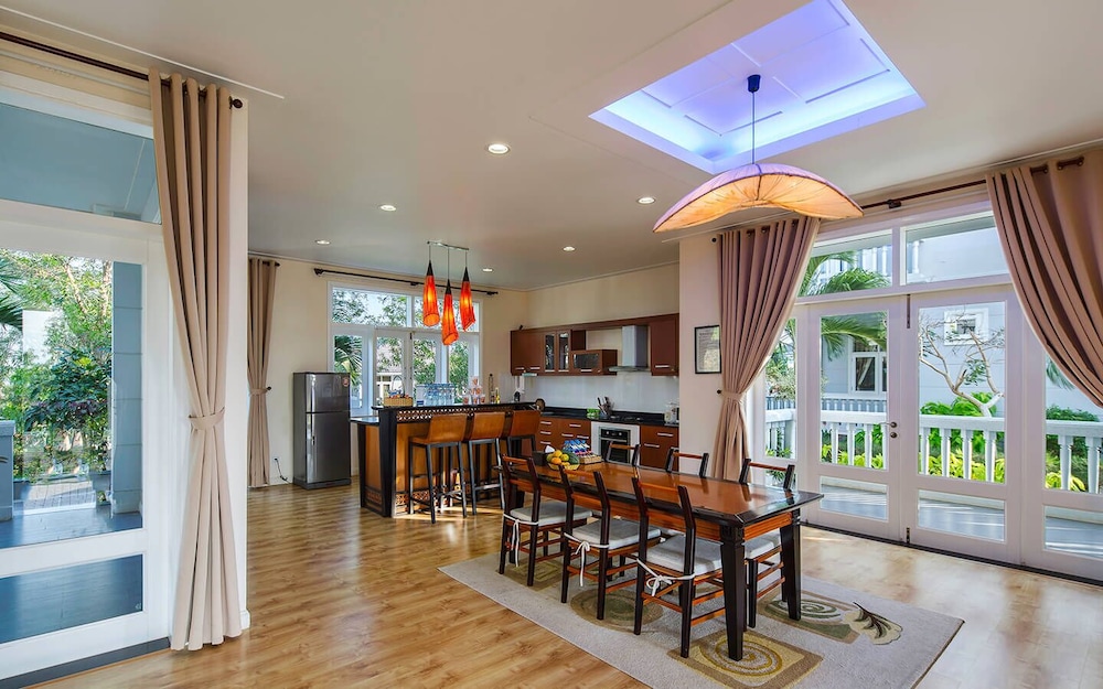Sea Links Beach Villa 49/67