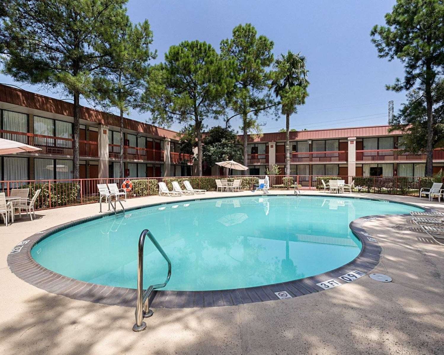 GreenTree Hotel and Extended Stay Channelview I-10 22/23