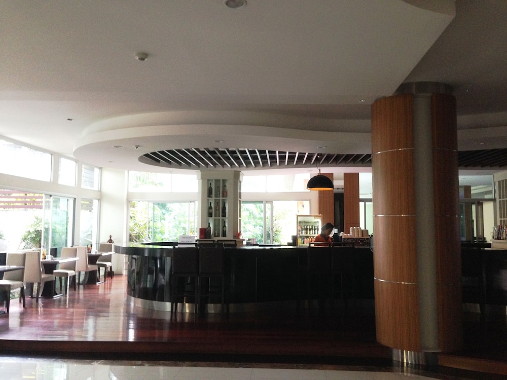 August Suites 14/69