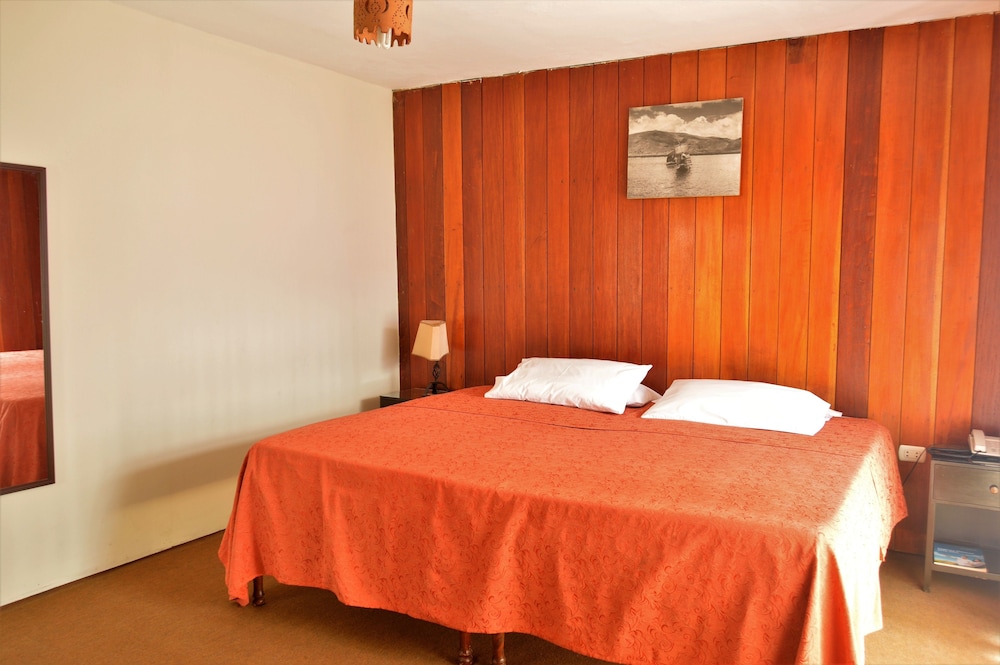 Las Mercedes Hostal Residencial 28/68